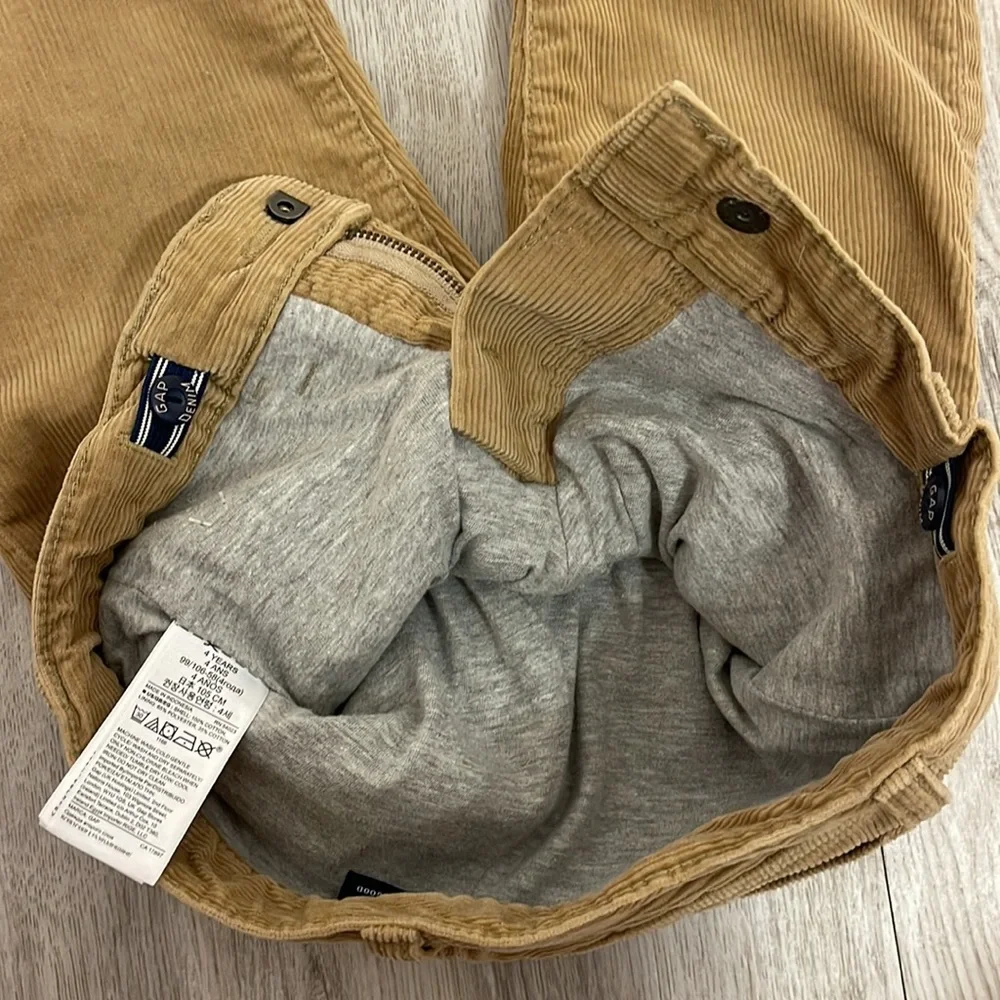 Gap Boys tan corduroy pants size 4 with soft comfortable gray lining